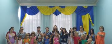 Школярам Кілійської громади передали рюкзаки та шкільне приладдя